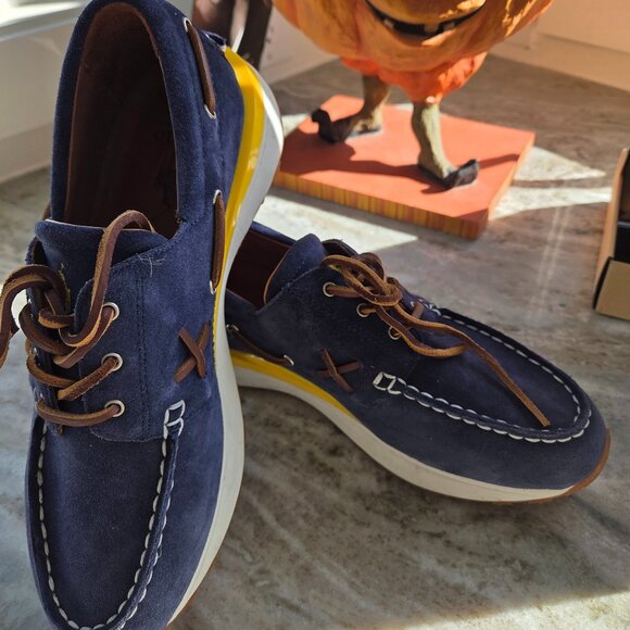 Ralph Lauren Men's Train 89 Suede Moc-Toe Sneaker sz 10.5 - Picture 1 of 3